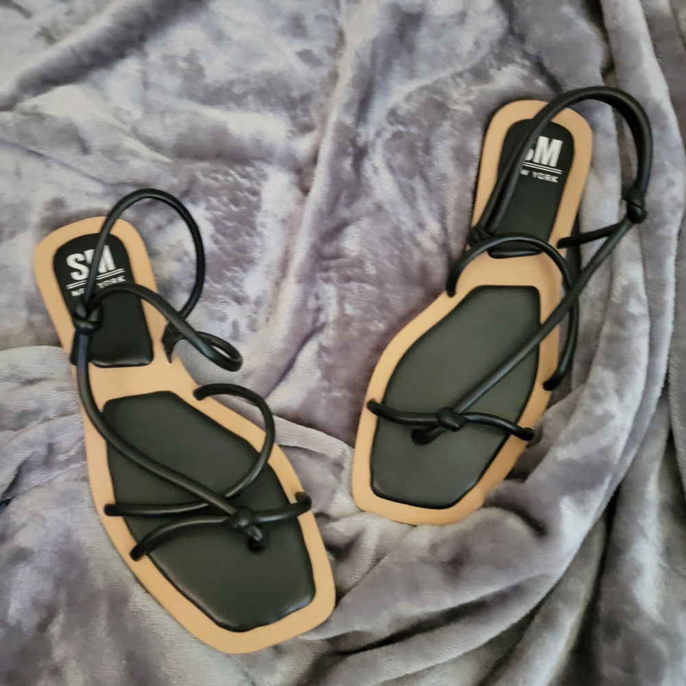 SM New York‎ Molly Sandals Womens 8 Black Excellent Square Toe Strappy Flat